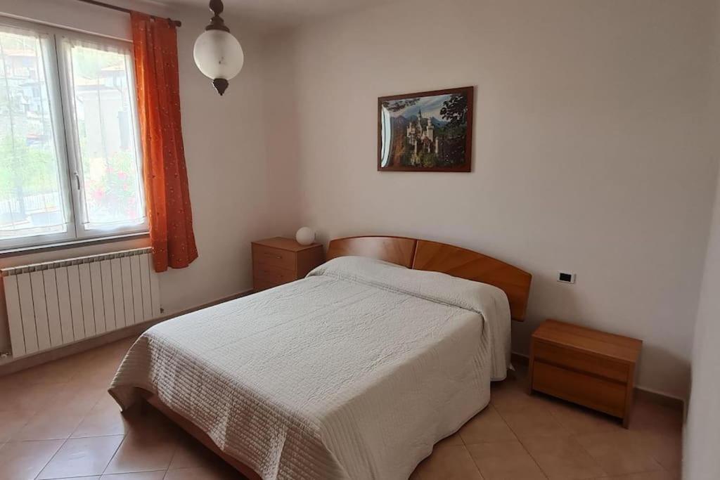 Wayne'S House, A Short Walk To The Waterfalls Bagnone Extérieur photo