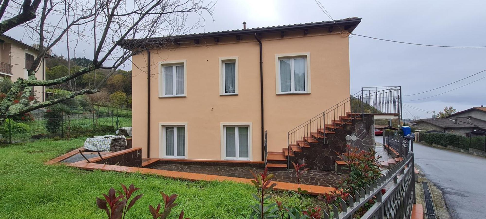 Wayne'S House, A Short Walk To The Waterfalls Bagnone Extérieur photo
